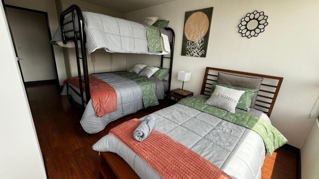 Comfortable apartment for 3 to 6 near Carolina and Quicentro - 4