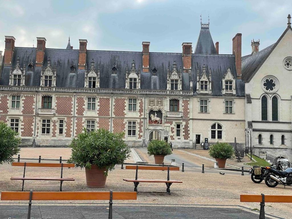 L'Atelier Paget 2 pers Face Château place de Parking - 4