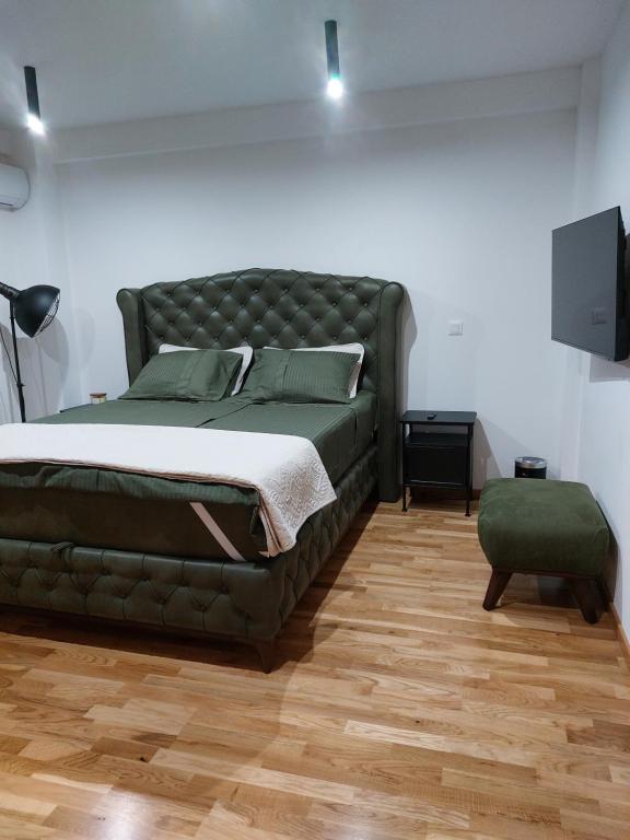 Jagodina studio CRNJANSKI zatvoreni bazen - 1