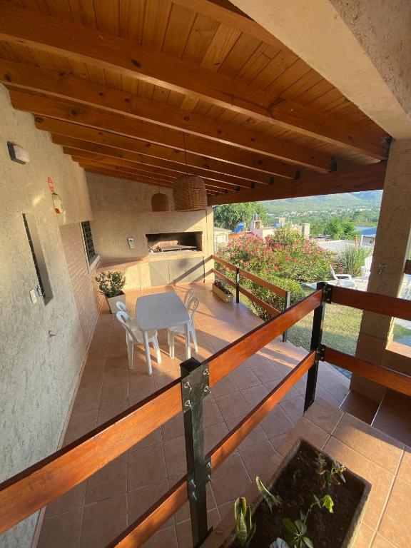 Casa con vista a las Sierras y pileta privada - 4