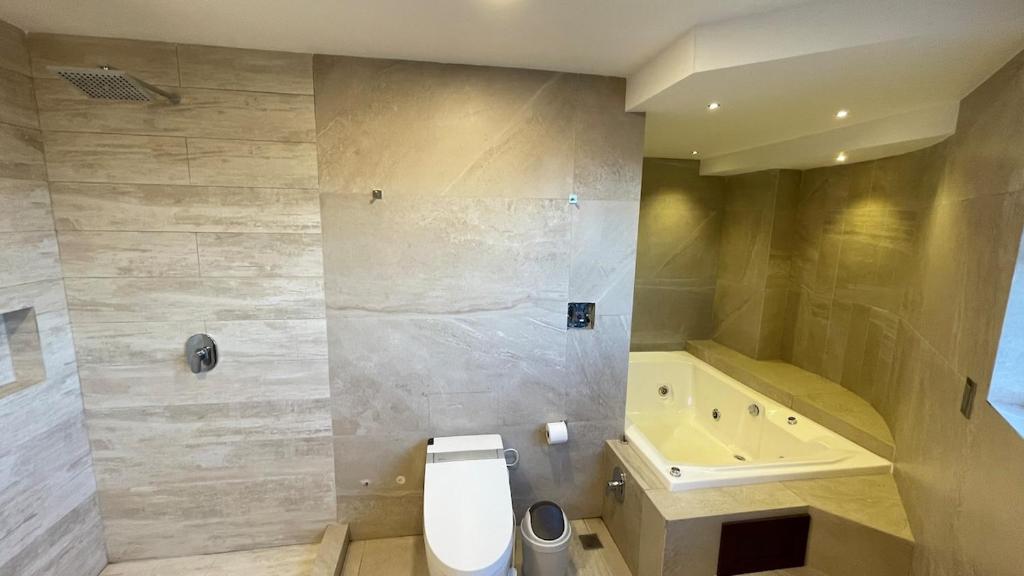 Beautiful new apartment with pool - 3