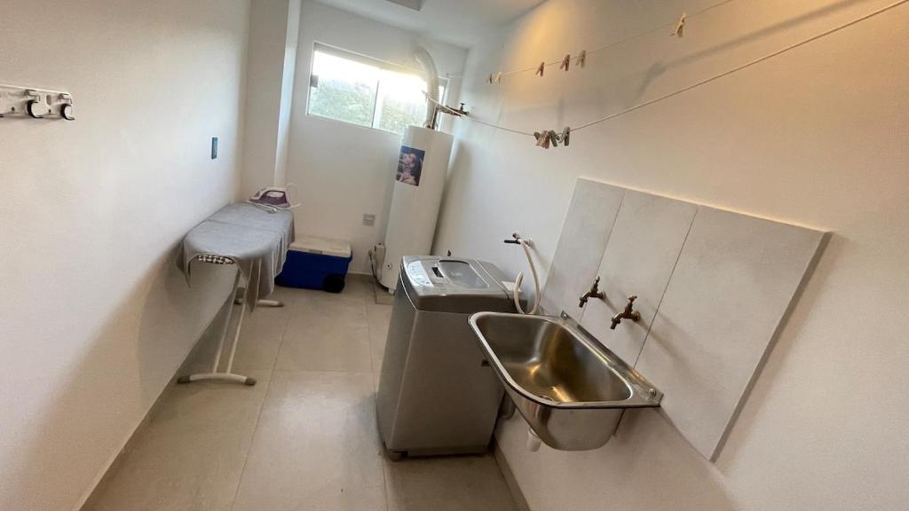 Beautiful new apartment with pool - 4