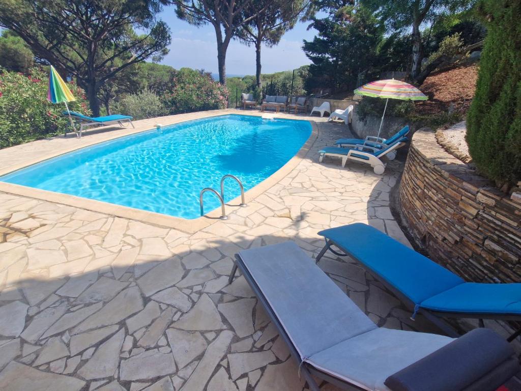 Villa spacieuse avec piscine privée à Sainte-Maxime - FR-1-780-12 - 1