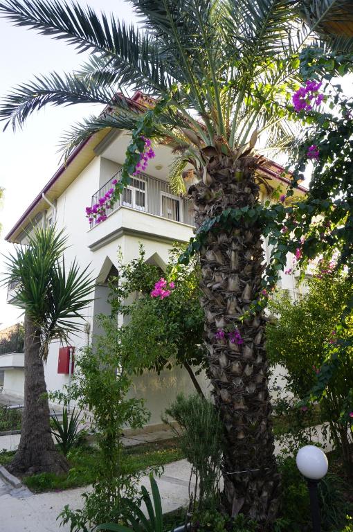 Sunlight Garden Hotel — Hotel building in Side