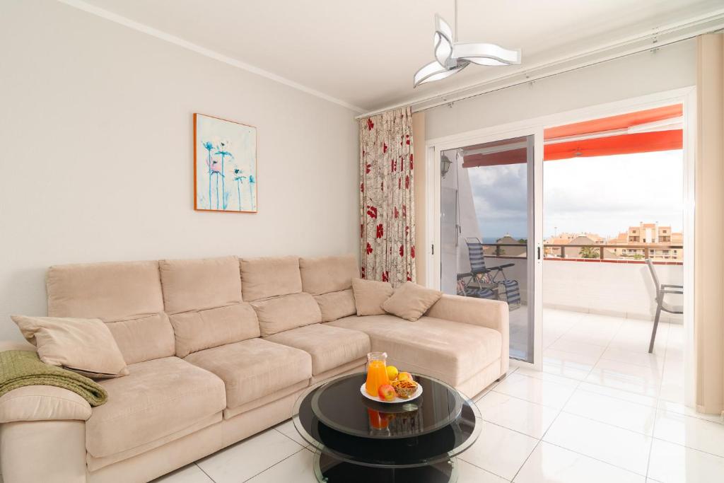 Spacious 2 bdr apartment heated pool, garage - 3