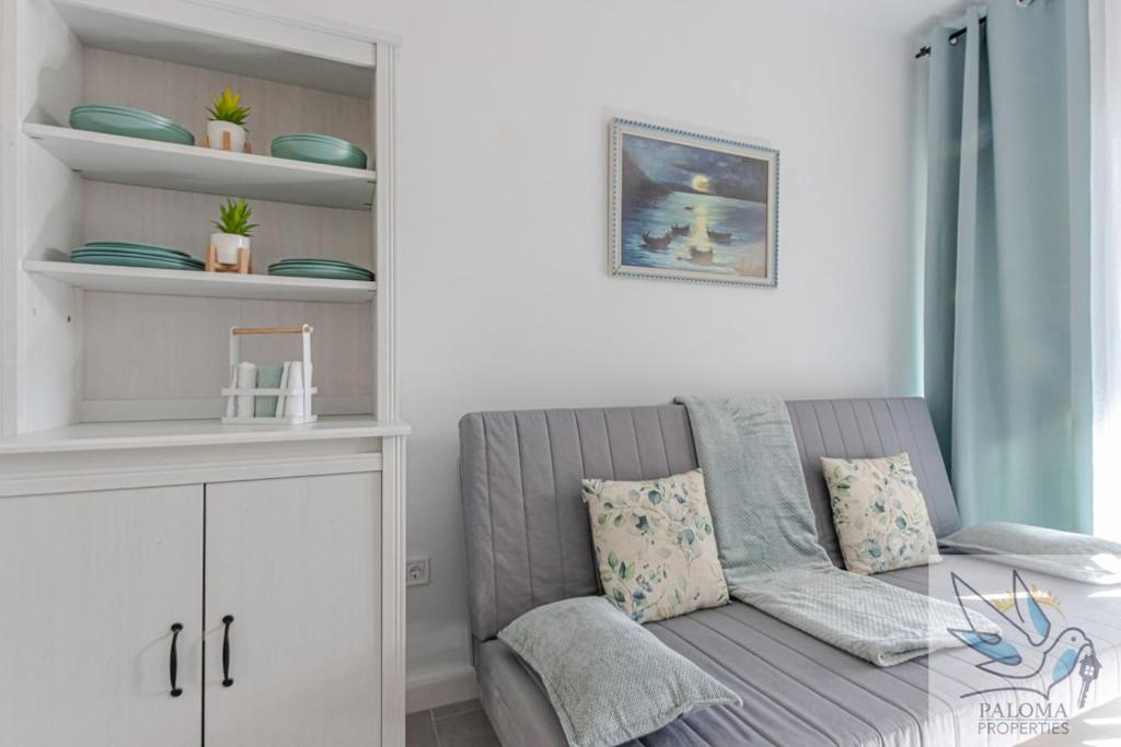 BenalBeach excellent Apt with front sea views - 4