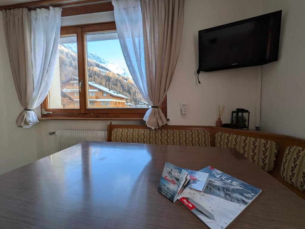 Family friendly and sunny apartment in the heart of Saas Grund - 4