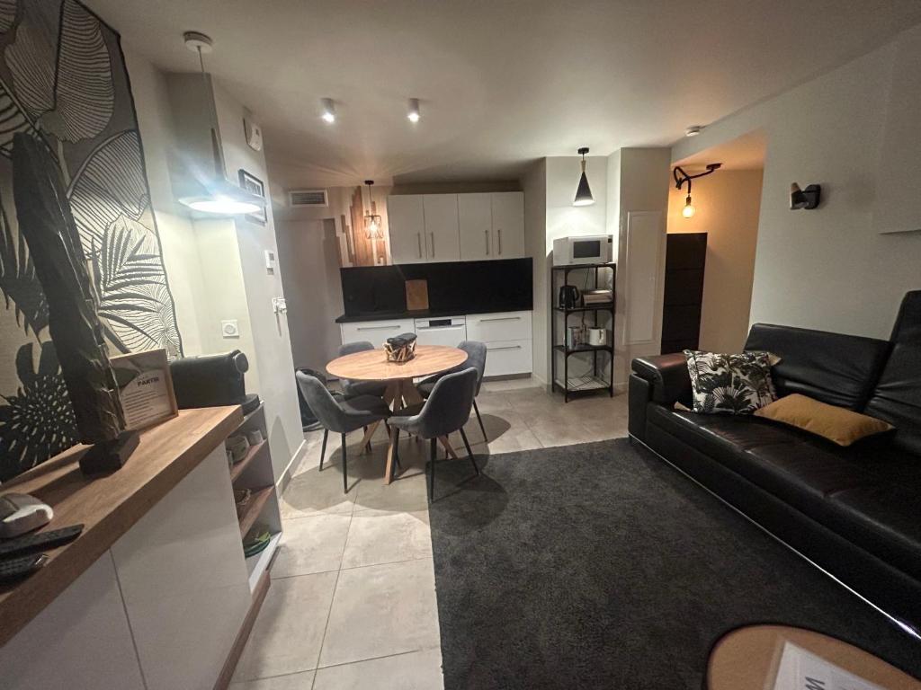Bas de villa la sablhyeres- 300m Plage de la Capte - 2 hébergements disponibles - 5