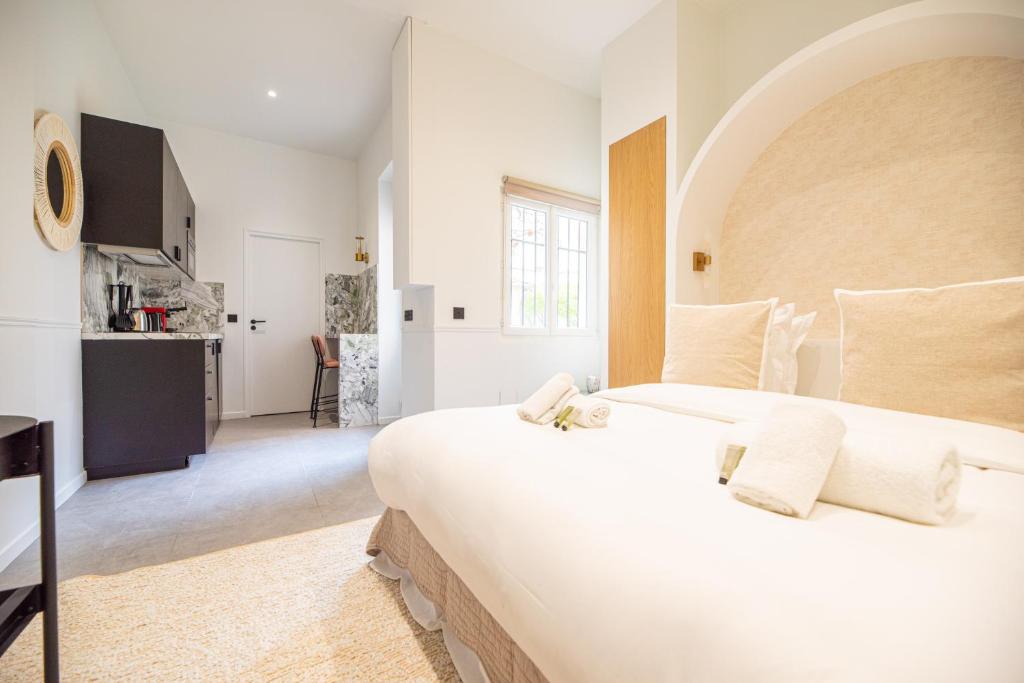 Cozy studio - upper Marais - 4