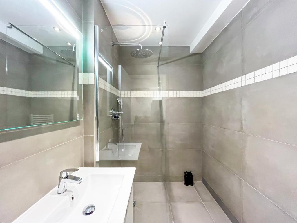 UrbanFlat 201 - Beautiful 2 Bedroom Flat in the center of Paris - 4