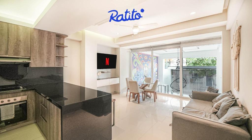 PBB Torre KU Amazing 1BR APT Sofa Bed Balcony - 3