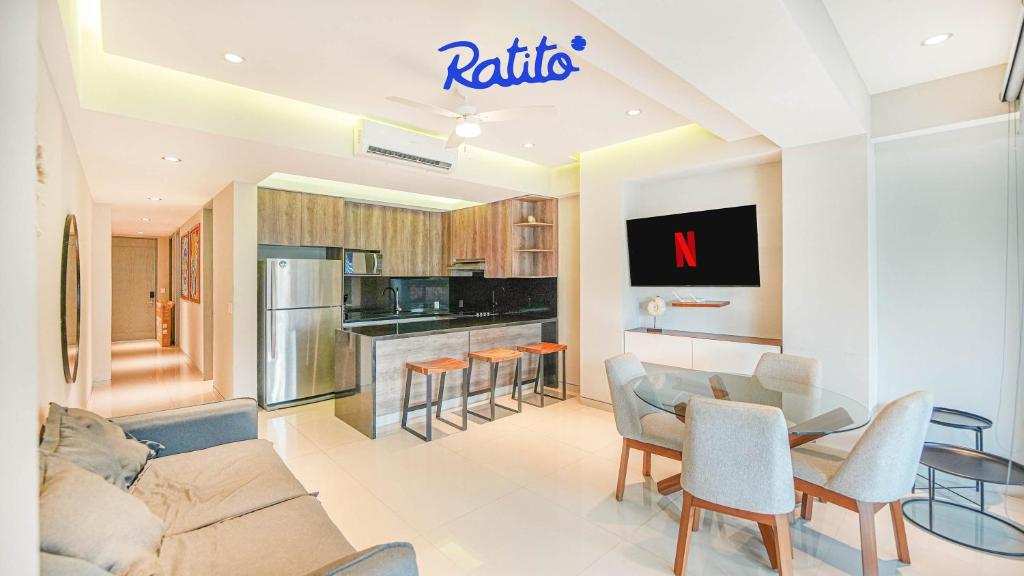 PBB Torre KU Amazing 1BR APT Sofa Bed Balcony - 1