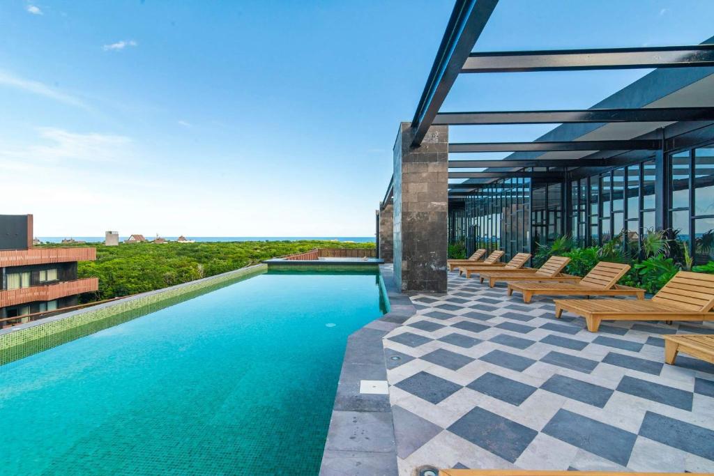 2BR Condo with Jacuzzi Near Habitas Beach - 1