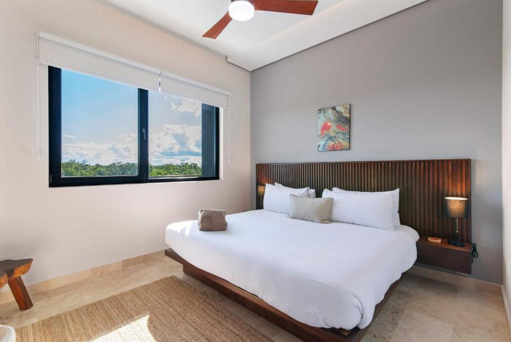 2BR Condo with Jacuzzi Near Habitas Beach - 3