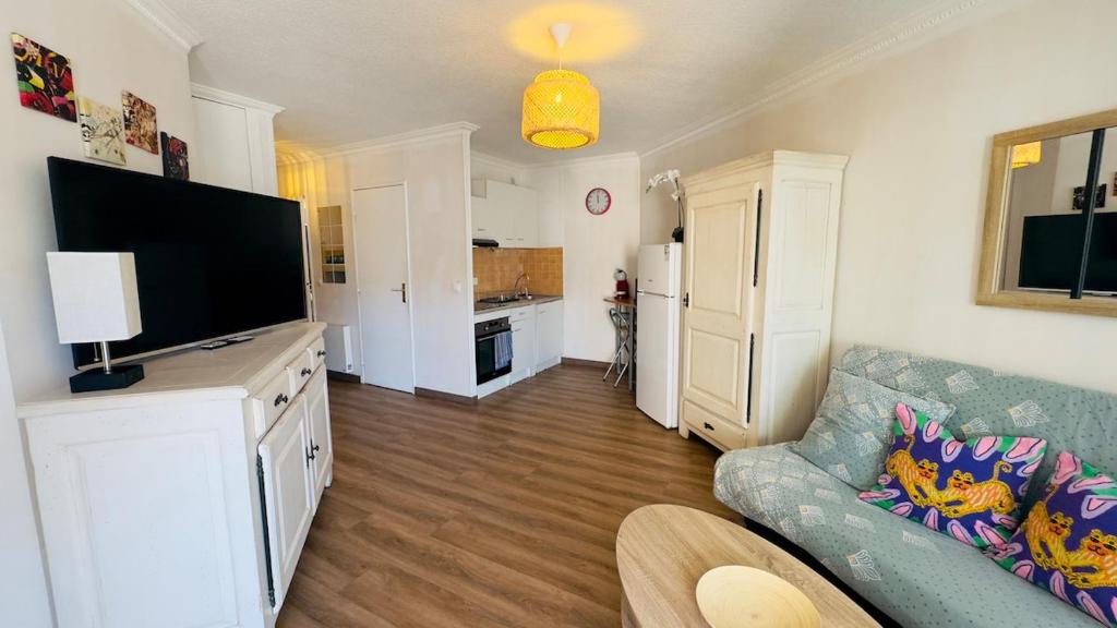 Logement entier - Idéalement situé - 5
