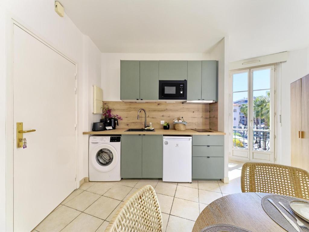 Family apartment in Juan les Pins - 4