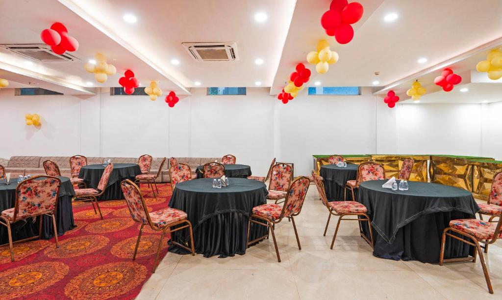 タウンハウス セクター 30 ニア ボタニック ガーデン オブ インディアン リパブリック (Townhouse Sector 30 Near Botanic Garden of Indian Republic) 宴会場