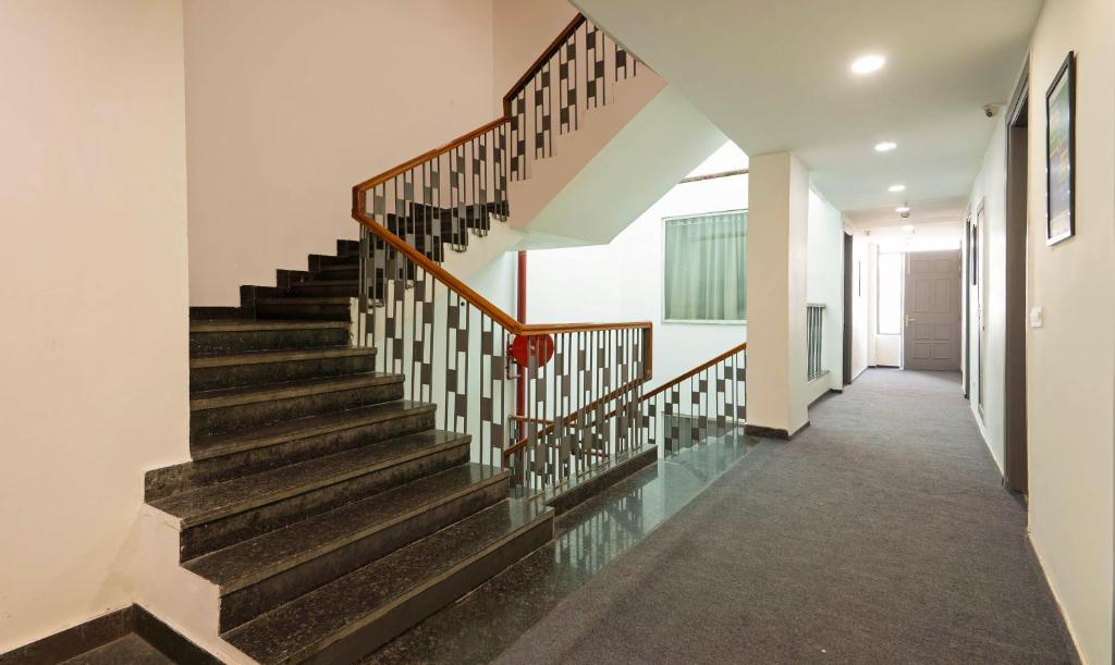 フロント・ロビー