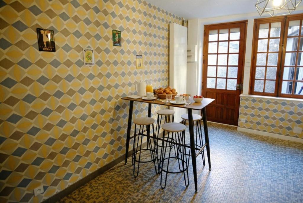 Villa Jean Julien - Le Sancy - Wifi - 2 chambres - 2 Salles d'eau - Rdc - 8 personnes - Terrasse - 4