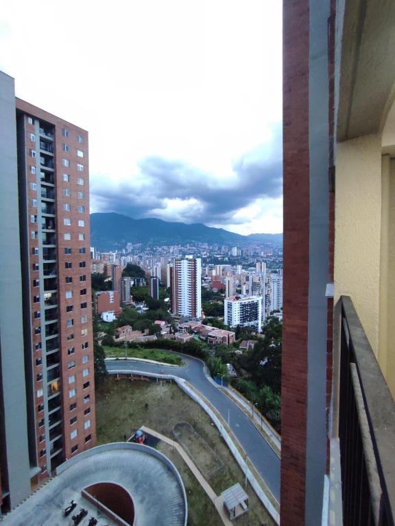 Tranquilo, cómodo, seguro, apartamento en Sabaneta - 3