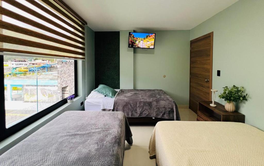 Apartment 7 with Jacuzzi in the center - 3 Bedroom 2 Bath - 5
