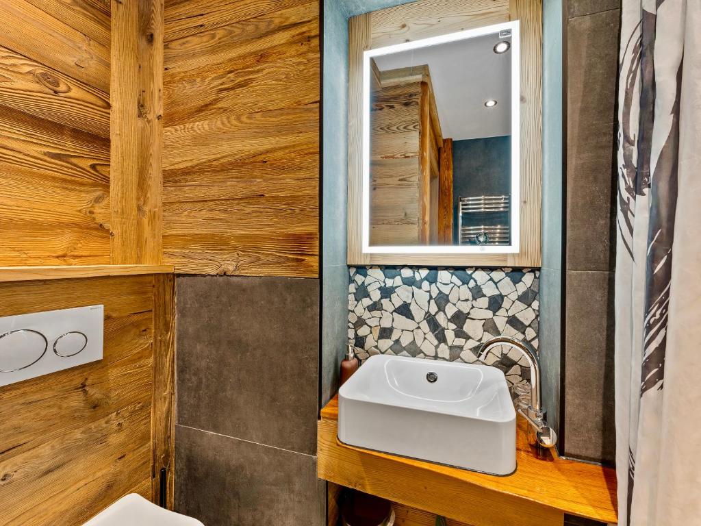 Studio Apartment in Swiss Chalet - Garden views of Mont Blanc - 2
