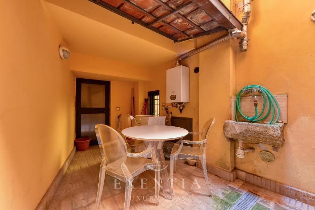Exentia Stays - Colosseum Luxury Apartment in Rome - 3