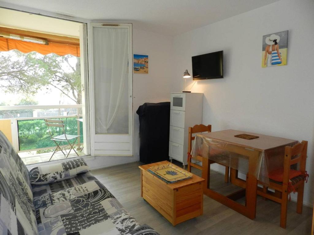 Studio à Bormes-les-Mimosas avec balcon et parking privatif - FR-1-251-886 - 2