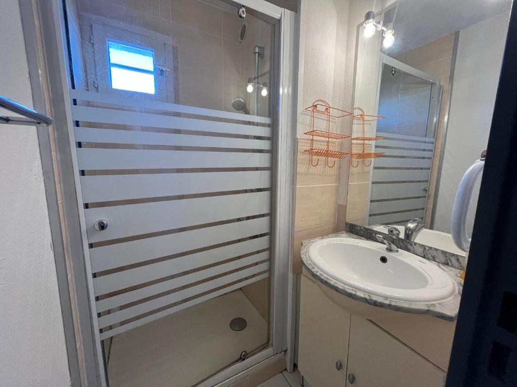 Gruissan : T3 RDC 4/5 pers, Piscine & Parking privé - FR-1-796-93 - 3