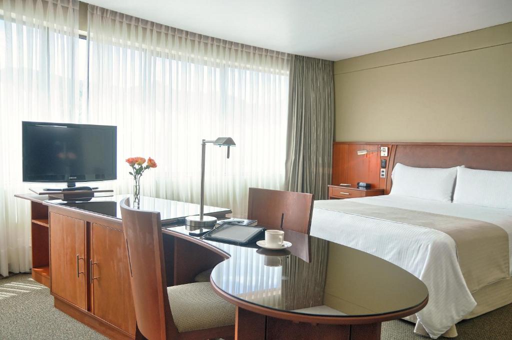 Suites Camino Real photo