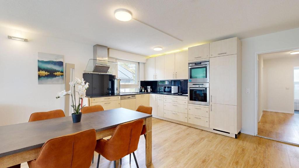 Großzügige 4 Schlafzimmer Wohnung in Davos Bergblick zentrale Lage - 4