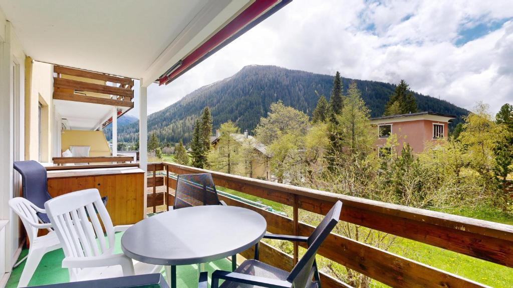Großzügige 4 Schlafzimmer Wohnung in Davos Bergblick zentrale Lage - 5