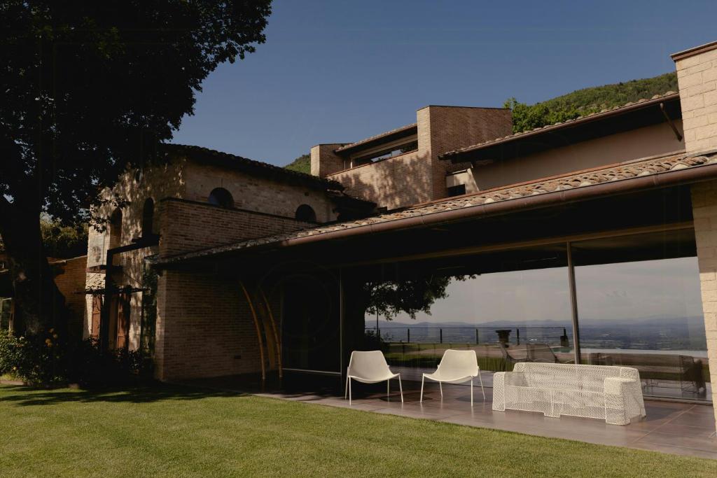 Designer Apartment Overlooking Assisi Valley - 3