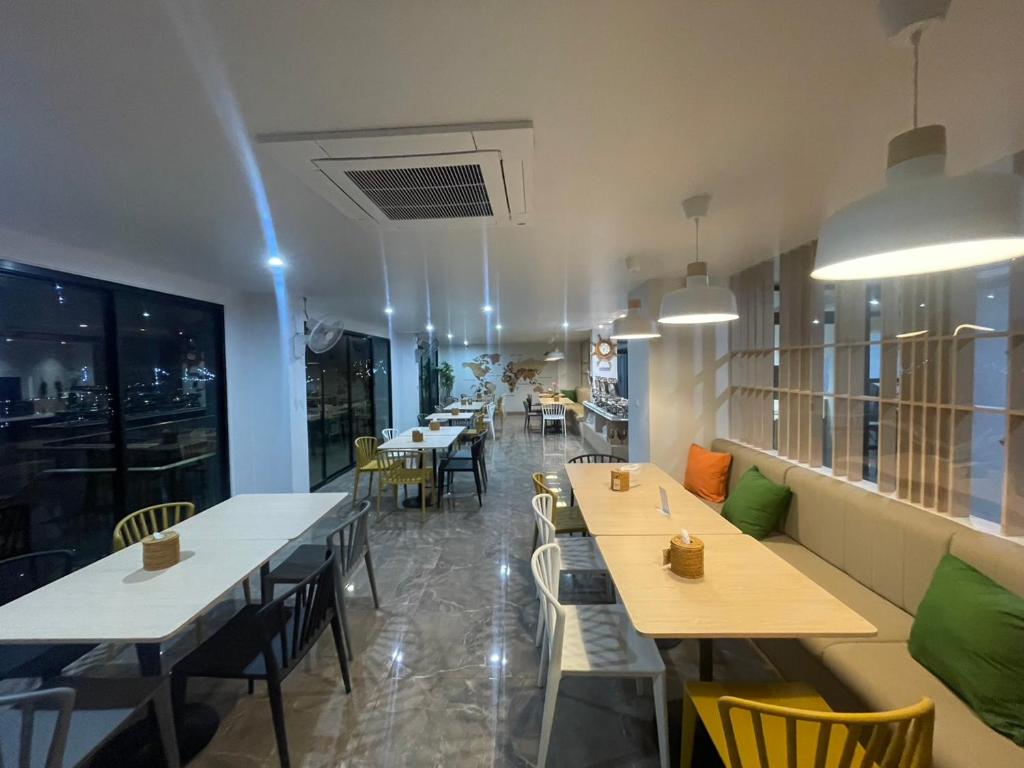 曼谷97号酒店 (Baanbangkok 97 Hotel)