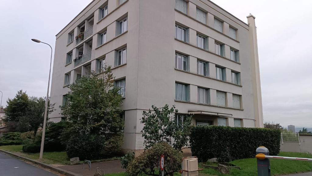 Superbe studio Lyon 3 avec chambre et balcon - 5