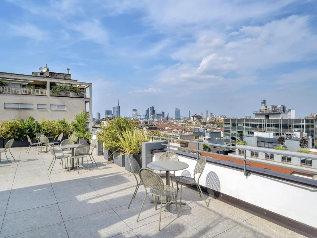 2. 비앤비 호텔 밀..