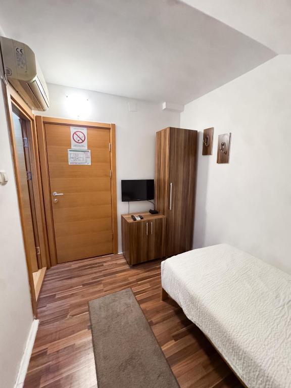 VENAC Belgrade Rooms - 5