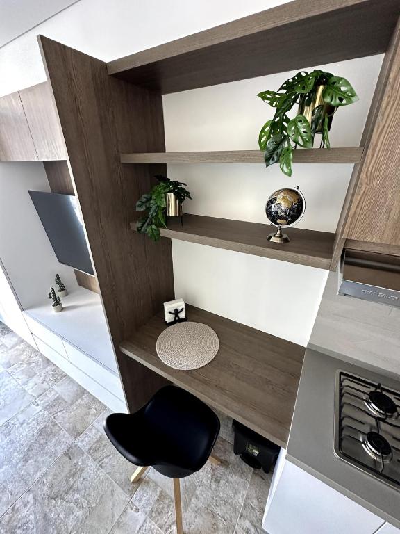 Modern Stay Meters from the Sea - 4