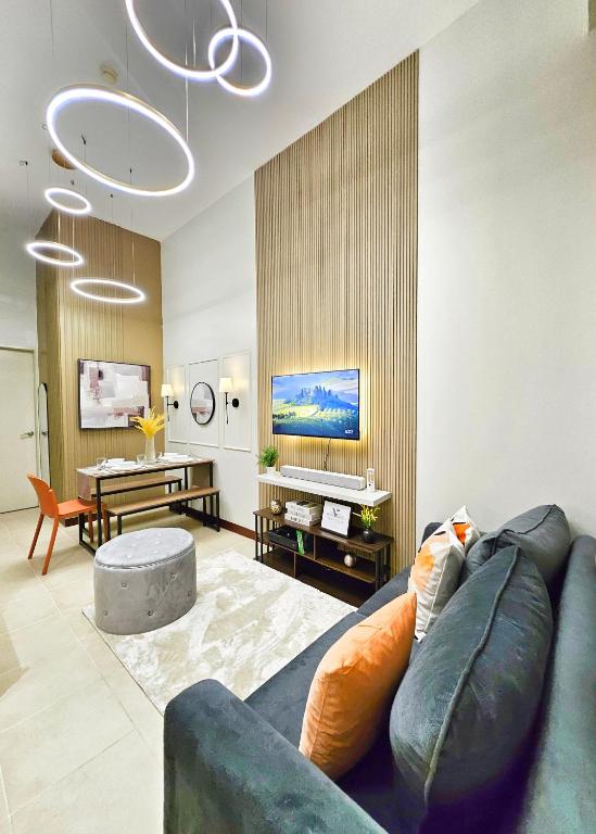 Verdon Parc Davao City w/ balcony by darpm