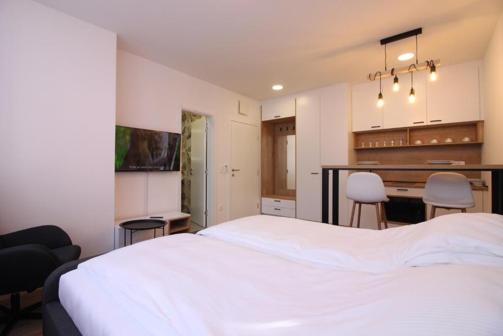 Studio Joy Apartment - 4
