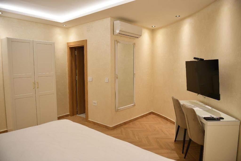 Argument rooms - 4