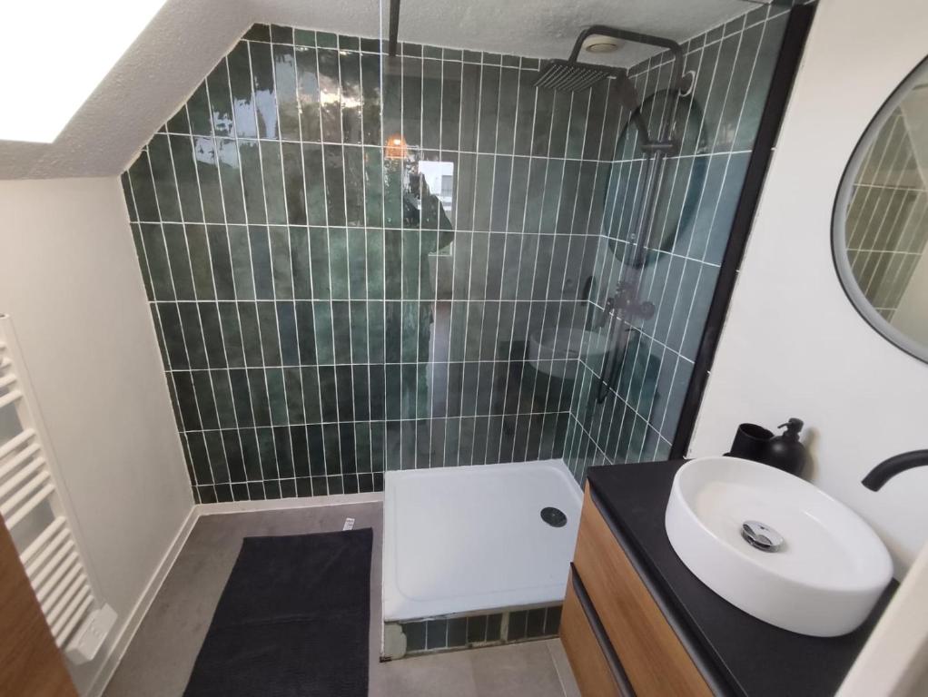 Suite Duplex Cosy Lorient 2 personnes - Parking et Terrasse - 5