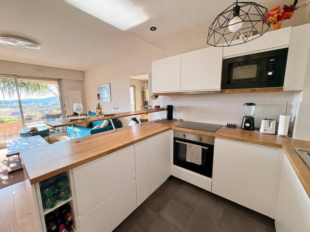 Appartement T3 à Bormes-les-Mimosas - Proche plages et commodités - FR-1-816-37 - 3