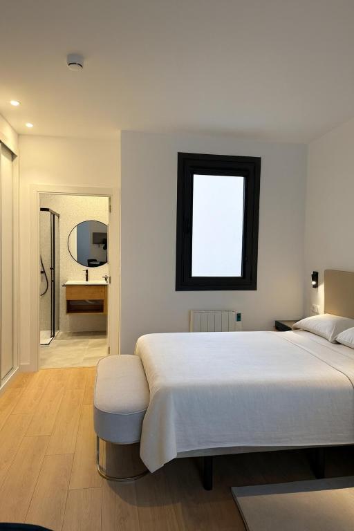 Beachside Coruña Apartments - 3