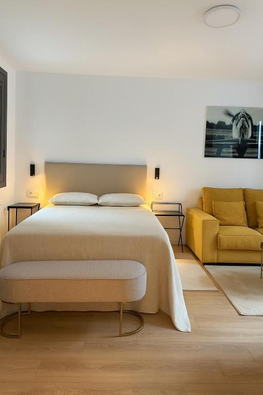 Beachside Coruña Apartments - 1