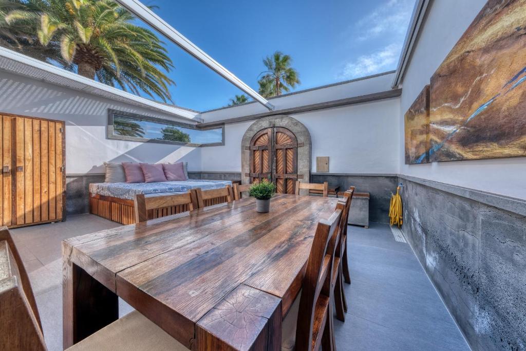 Casita Malvika - Luxury and Sea view - 1min to the Beach By Lanzarote Vacation Homes - 2