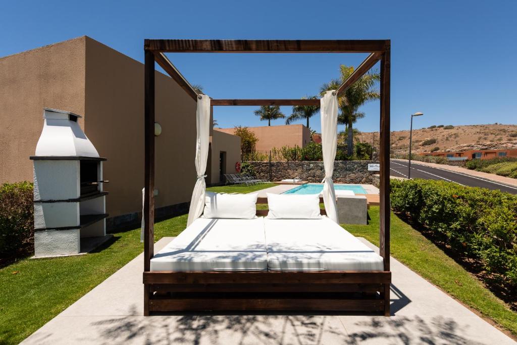 Premium House with Private Heated Pool and Bbq - 2