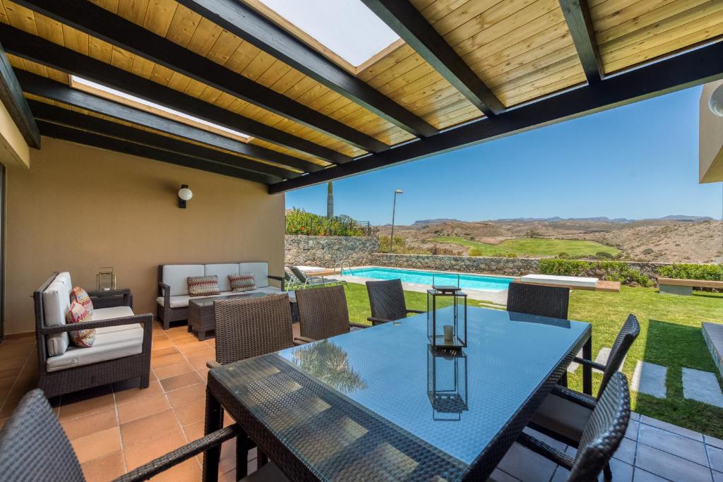Premium House with Private Heated Pool and Bbq - 3