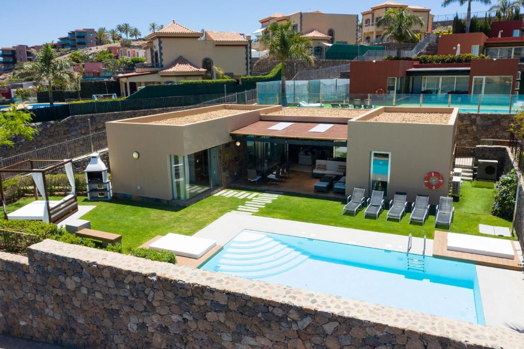 Premium House with Private Heated Pool and Bbq - 4