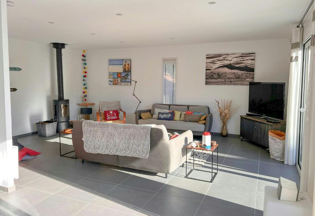 Contemporary House Near Landes Beaches - 2
